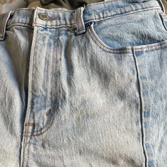 High Rise Mom Jean - Picture 4 of 5